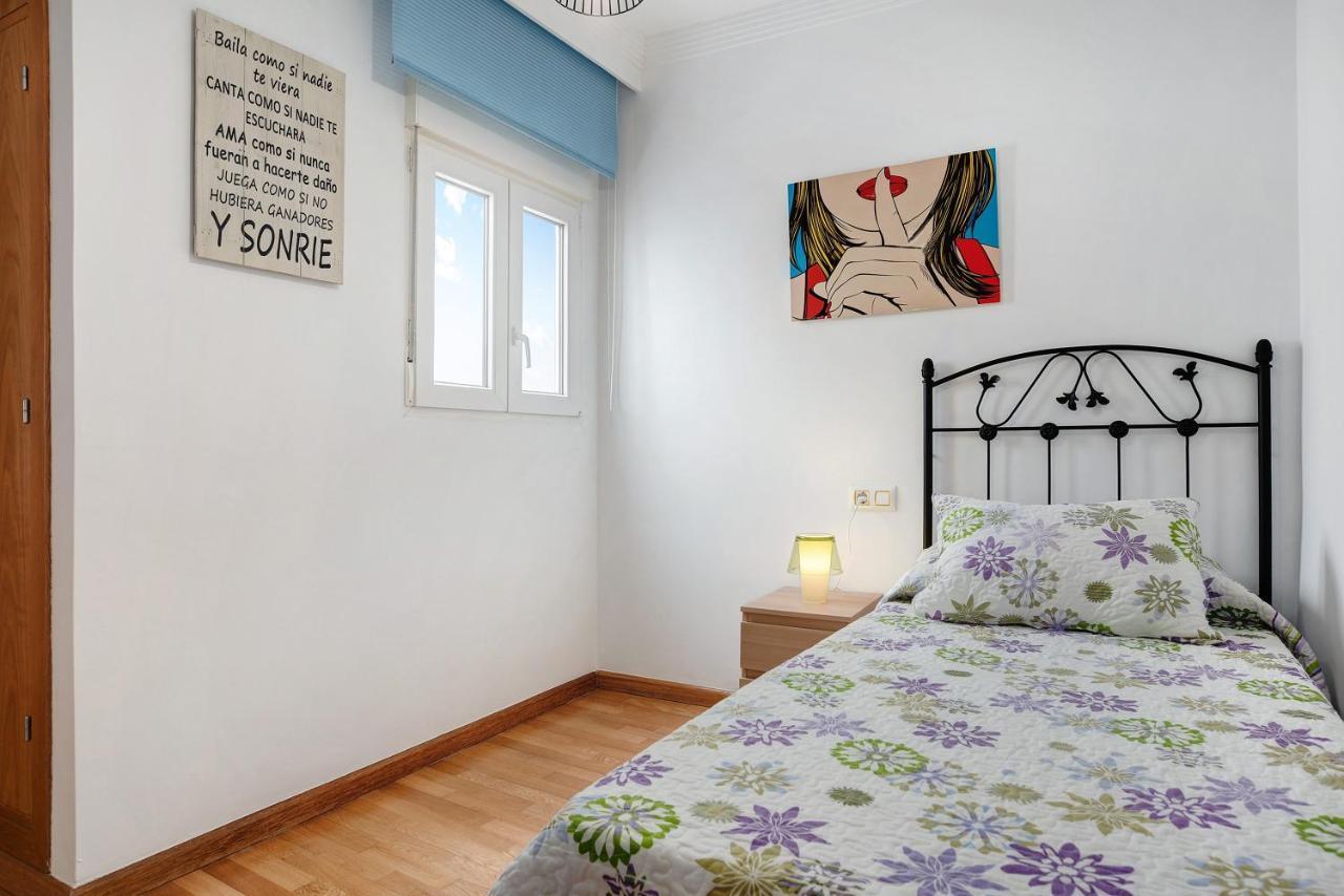 Apartamento Sol - Solo Familias Conil De La Frontera Bagian luar foto